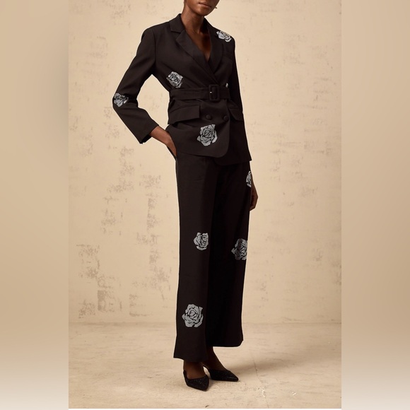 Rose Belted Suit - Picture 2 of 9